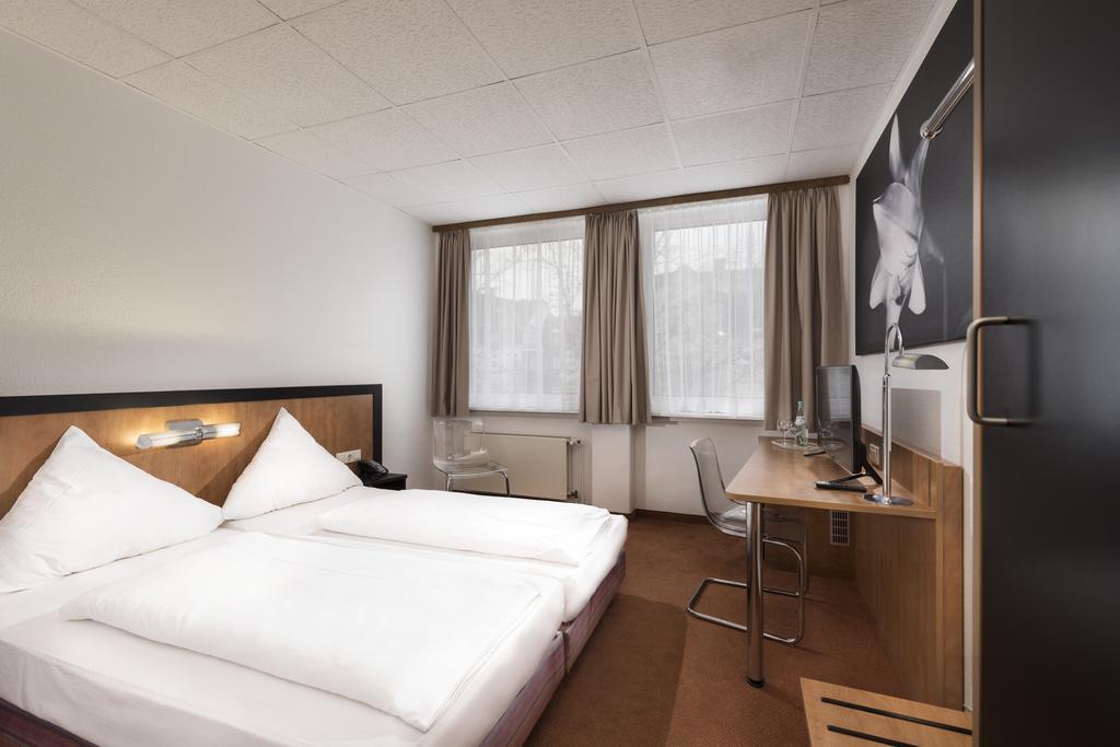Days Inn Dortmund West Exterior foto